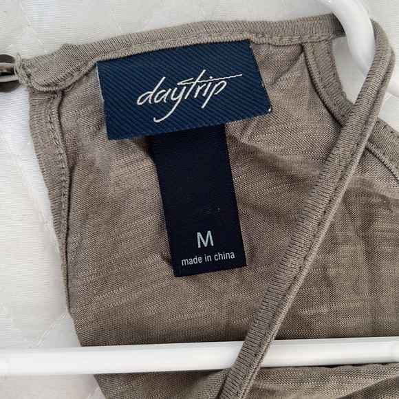 Daytrip Lace Overlay Lined Tank Top Medium - Picture 7 of 8